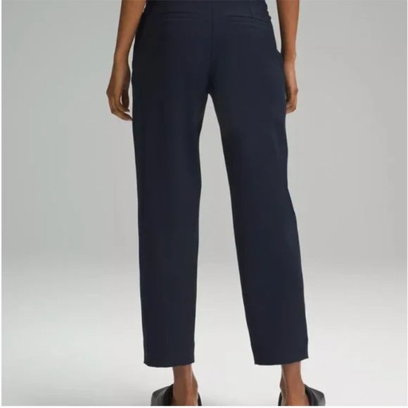 Lululemon Tapered-Leg Mid-Rise 7/8 Navy Pant - Picture 3 of 7